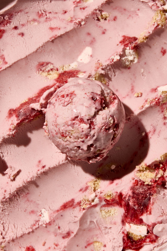 Strawberry Cookies & Cream